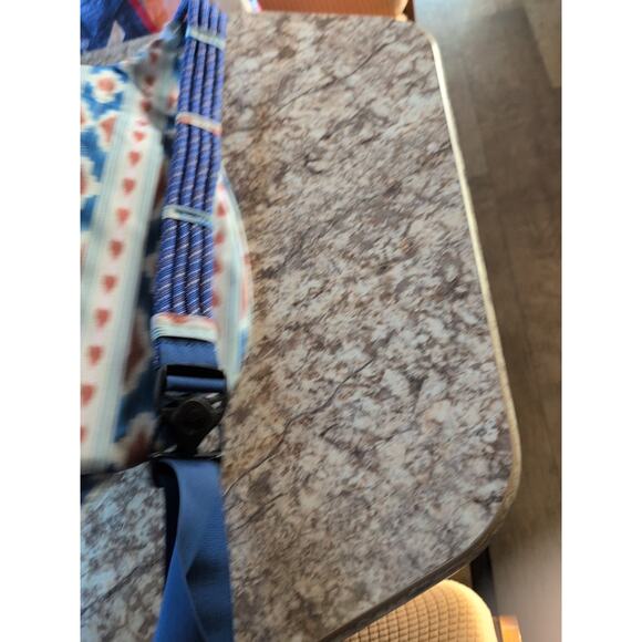 KAVU Rope Sling Bag - Design: River Ikat - Measures 18"x11"x4" - New - Picture 5 of 5